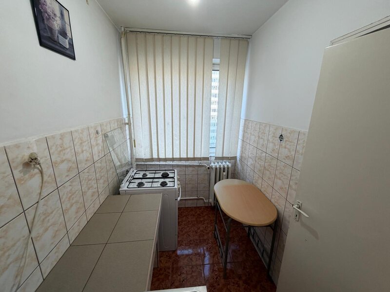 Dristor, chiar la metrou, bloc reabilitat, mobilata